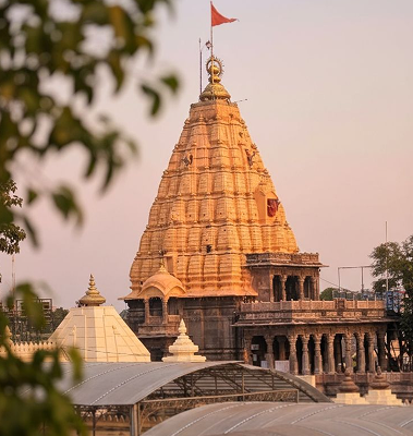Darshan at a Jyotirlinga shrine